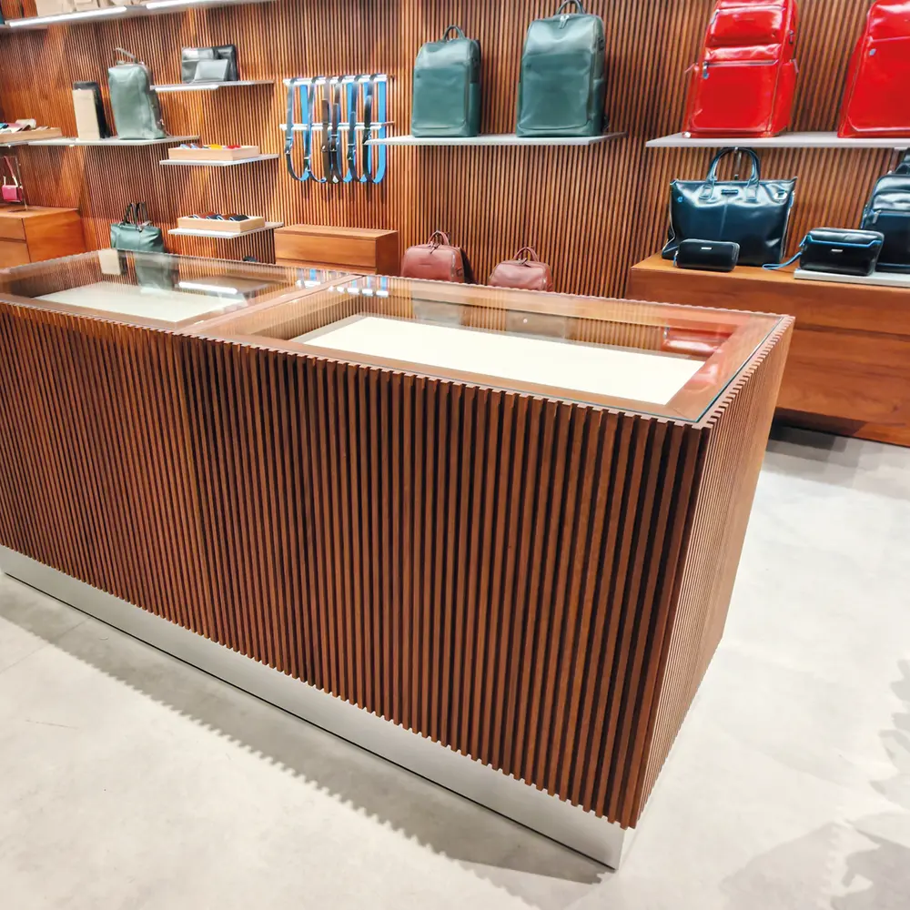 Store furniture realization - Seven Group