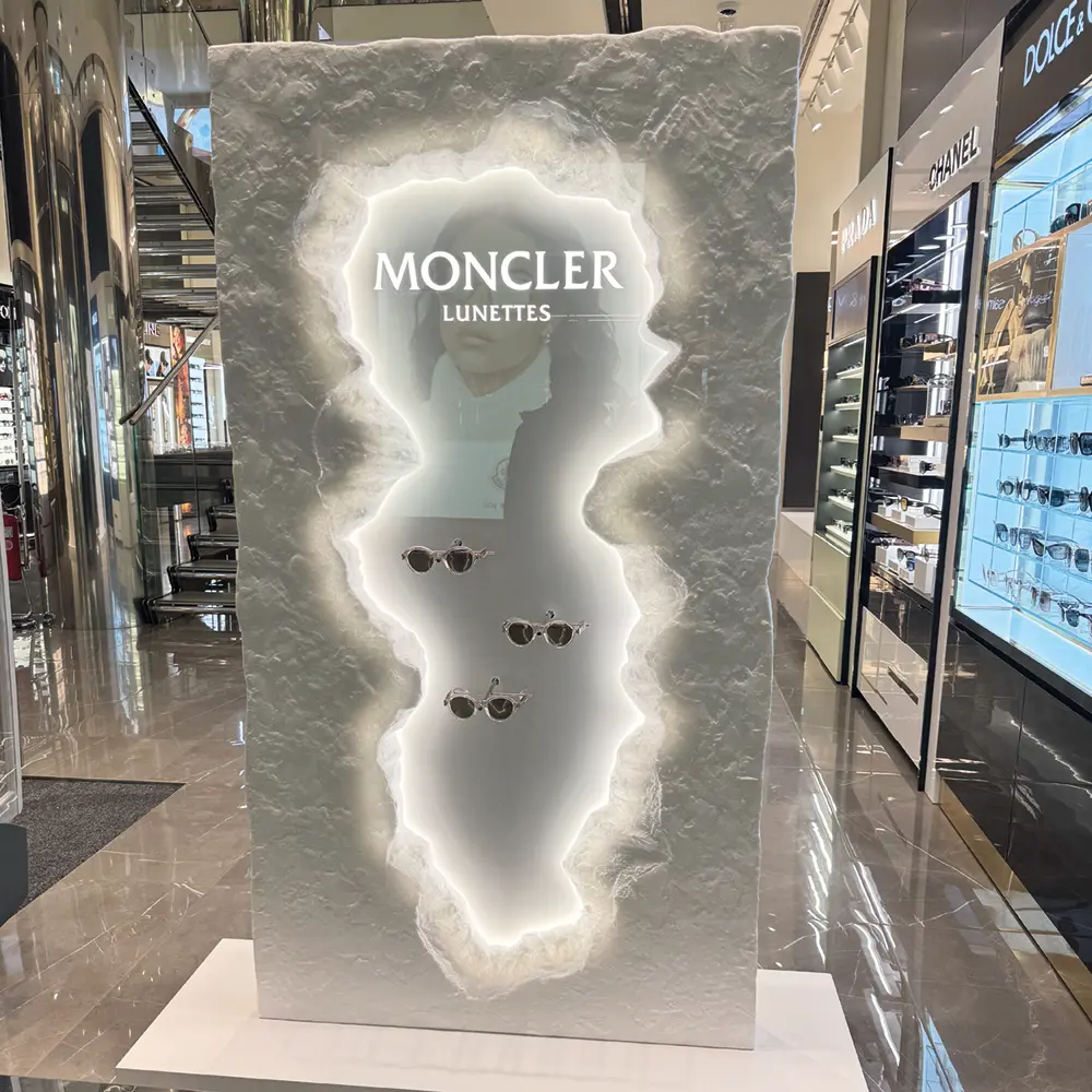 Ice effect structure for showcase - Seven Group