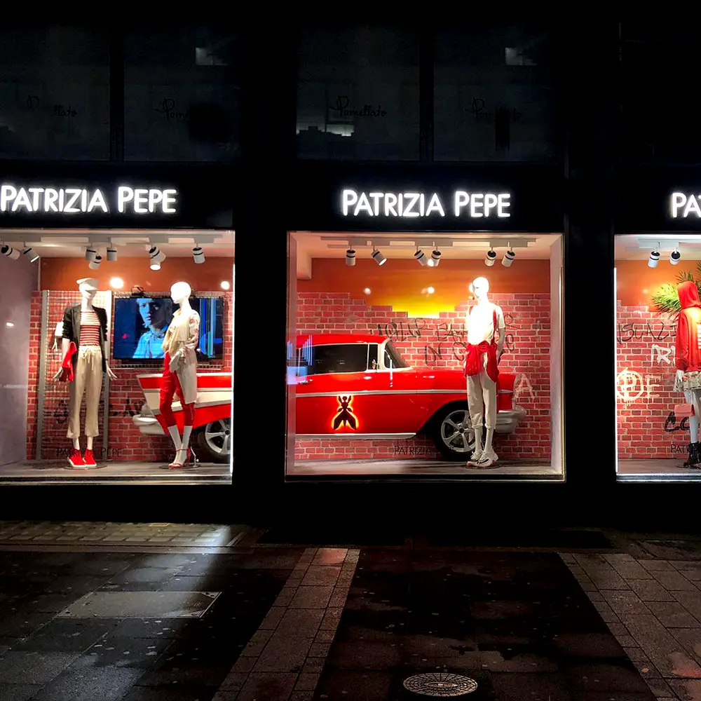 Patrizia Pepe window displays - Seven Group